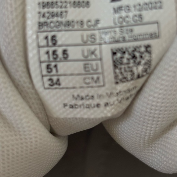 MENS NEW BALANCE WHITE BASKETBALL 650 R
DESIGN LOW TOP LACE UP SZ 16 - Picture 10 of 11